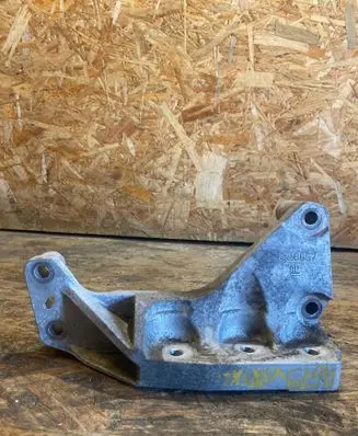 Opel Astra K Engine mounting bracket 42496557