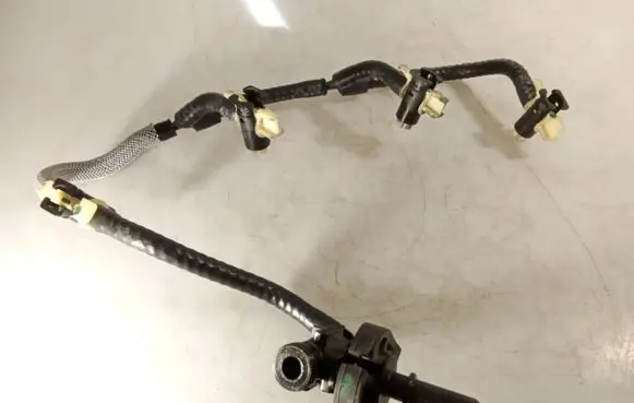 Opel Vivaro Fuel return line/hose 