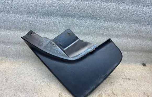 Jeep Grand Cherokee Front mudguard 82212019AD