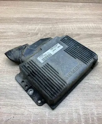 Renault Laguna I Engine control unit/module ECU HOM7700105817 S113725203A