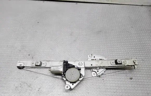 Suzuki Grand Vitara II Front door window regulator with motor 8343065J00