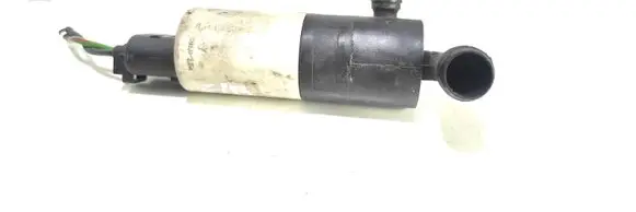 Land Rover Discovery 3 - LR3 Headlight washer pump 