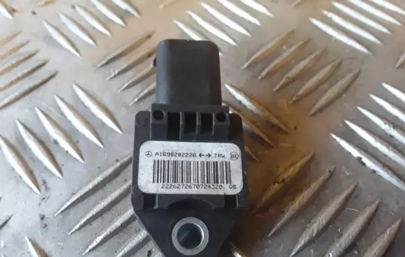 Mercedes-Benz B W245 Airbag deployment crash/impact sensor A1698202226