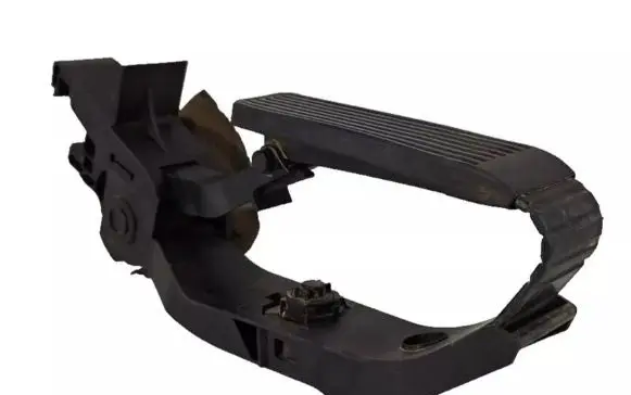 Mercedes-Benz E W211 Accelerator throttle pedal A2113000404