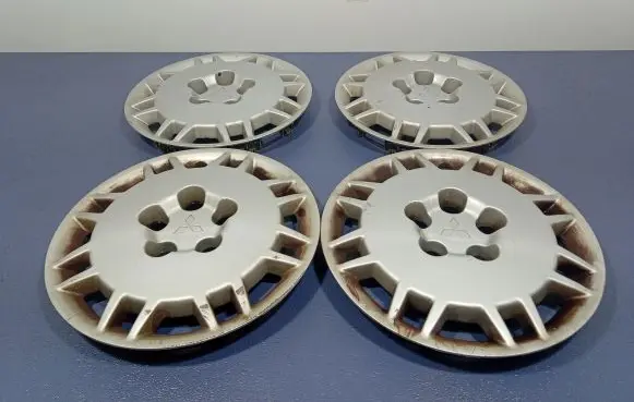 Mitsubishi Space Wagon R17 wheel hub/cap/trim MR316166