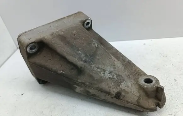 Mercedes-Benz E W211 Engine mounting bracket A6112230804 6112230804
