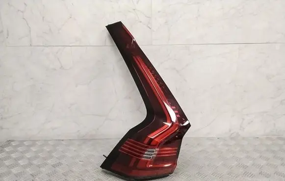Volvo S90, V90 Rear/tail lights 32337133