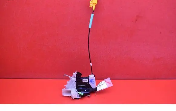 Hyundai Kona I Front door lock 813D0BE010