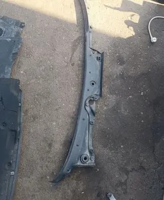BMW 6 F06 Gran coupe Wiper trim 51717227346 7227346