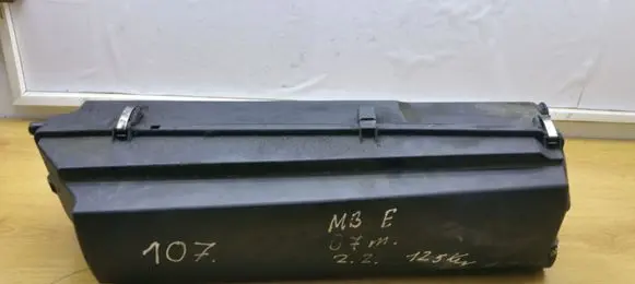 Mercedes-Benz E W211 Air filter box A6460902101