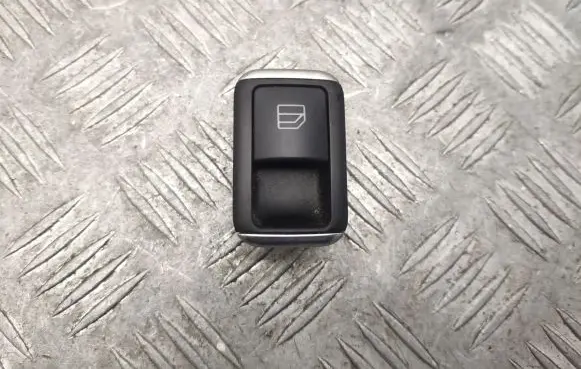 Mercedes-Benz C W204 Electric window control switch A2049058202