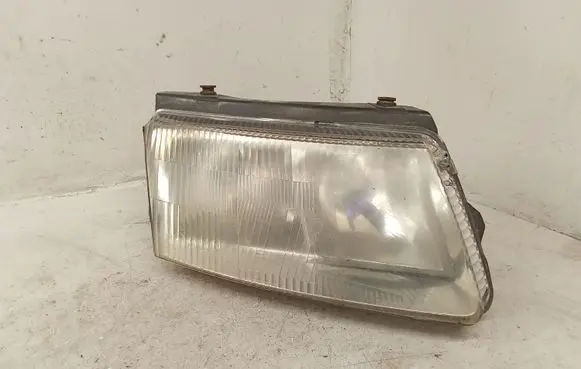 Volkswagen PASSAT B5 Headlight/headlamp