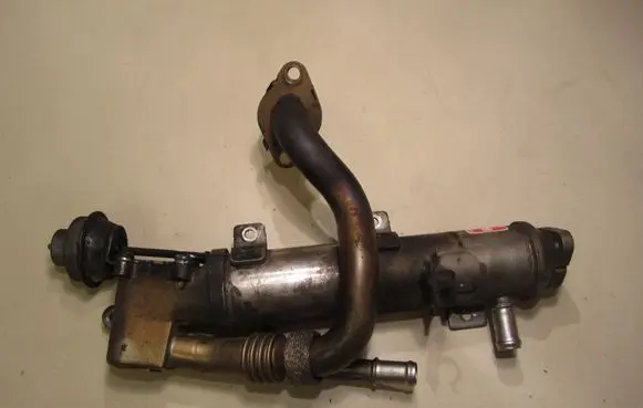 Audi A6 S6 C6 4F EGR valve cooler 03L131512AH J110