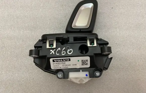 Volvo XC60 Gear shifter/selector 31492152
