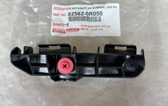 Toyota RAV 4 (XA40) Rear bumper mounting bracket 525620R050 5256242050