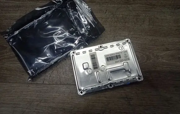 Volvo V70 Xenon control unit/module 89035113