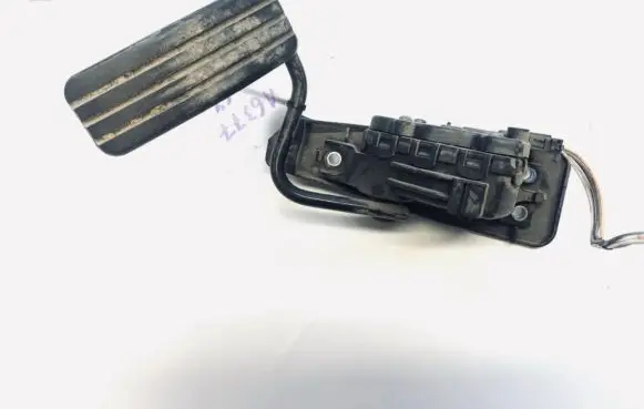 Renault Espace - Grand espace IV Accelerator throttle pedal 8200007513 6pv008119