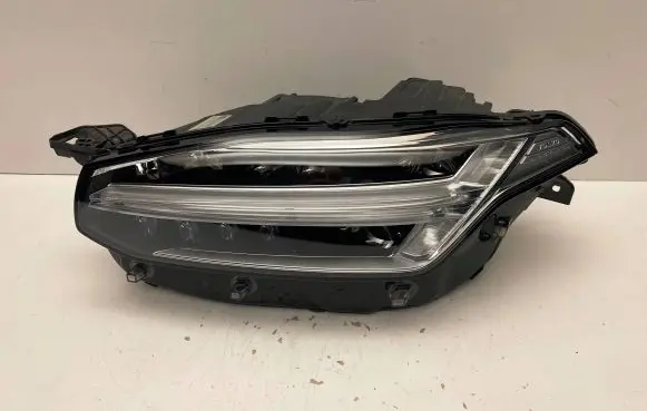 Volvo XC90 Headlight/headlamp 32342482 89916187 2110247213