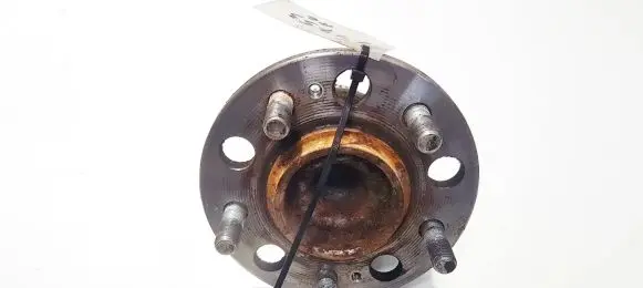 Hyundai Sonata Rear wheel hub