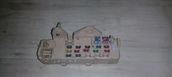 Mazda 626 Fuse box set 0f080097 0f08-0097