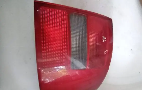 Audi A6 S6 C5 4B Rear/tail lights 4B9945096D 39700383