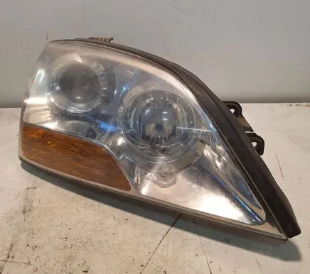 KIA Sorento Headlight/headlamp 921023E5XX