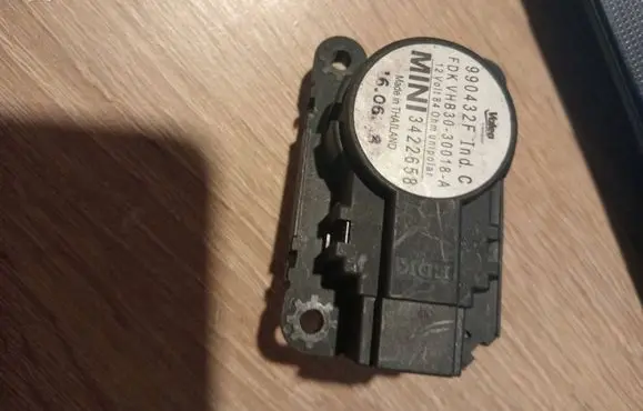 Mini One - Cooper Clubman R55 Air flap motor/actuator Vhb3030018a
