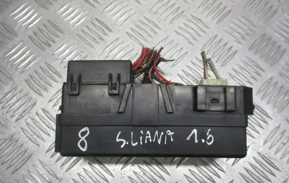 Nissan Primera Fuse box set