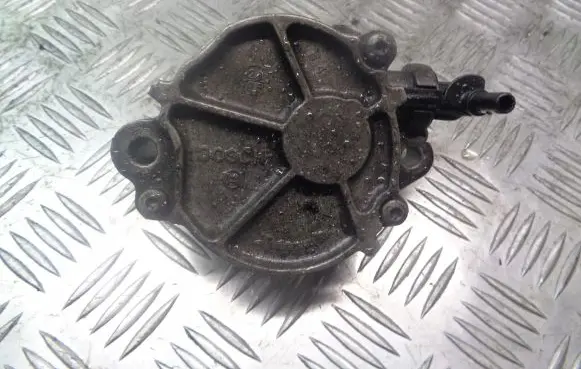 Volvo V50 Vacuum pump D156-28