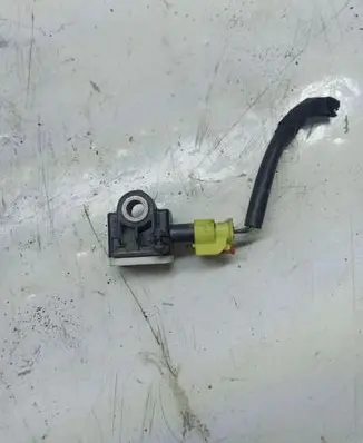 Volkswagen Polo V 6R Airbag deployment crash/impact sensor 6R0959351A
