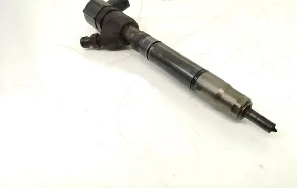 Hyundai ix35 Fuel injector 338002A800 0445110411