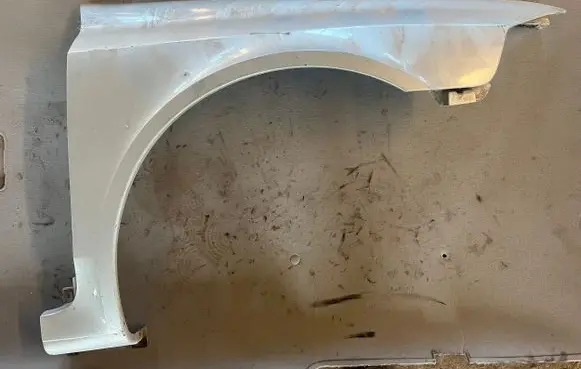 Renault Laguna II Fender 8200129521 820012952