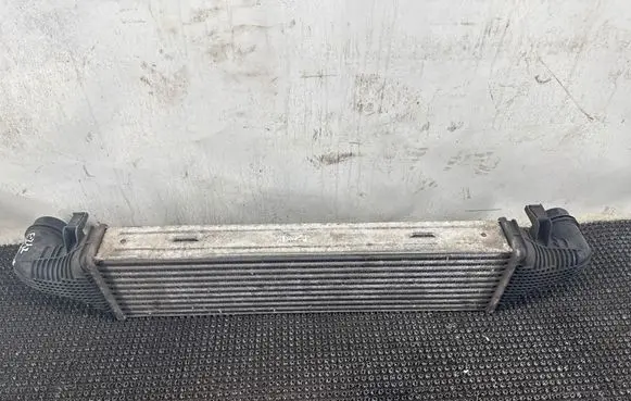 Mercedes-Benz E W212 Intercooler radiator A2045000200 6770176