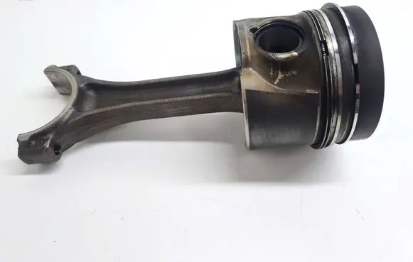 Volkswagen Caddy Piston with connecting rod CAYD