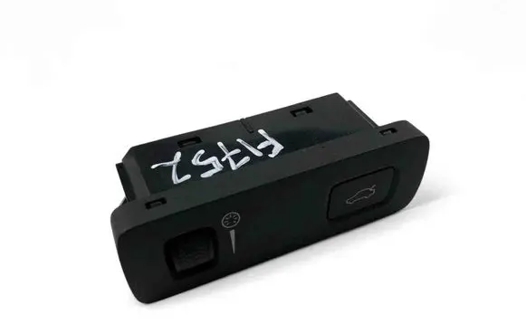 Volvo XC60 Tailgate/boot open switch button P31376510