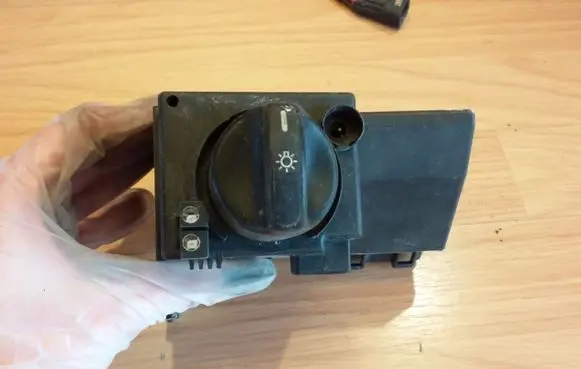 Mercedes-Benz E W210 Light switch 2105450104
