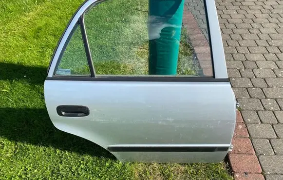 Rear door