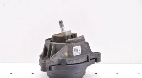 BMW 1 F20 F21 Engine mount bracket 678765703