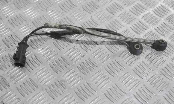 Volvo S80 Crankshaft position sensor 0261231178