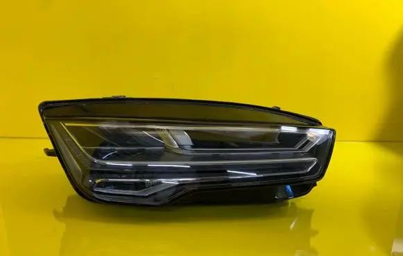 Audi A7 S7 4G Headlight/headlamp 4G8941036