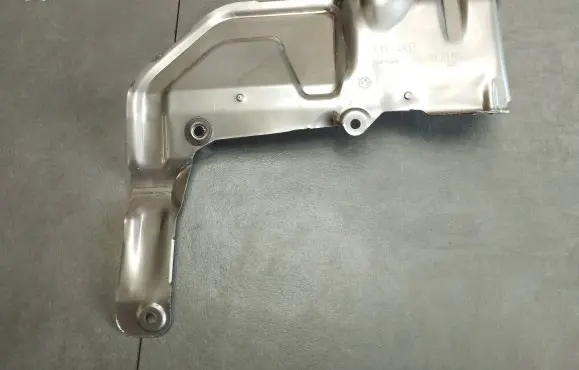 Exhaust heat shield