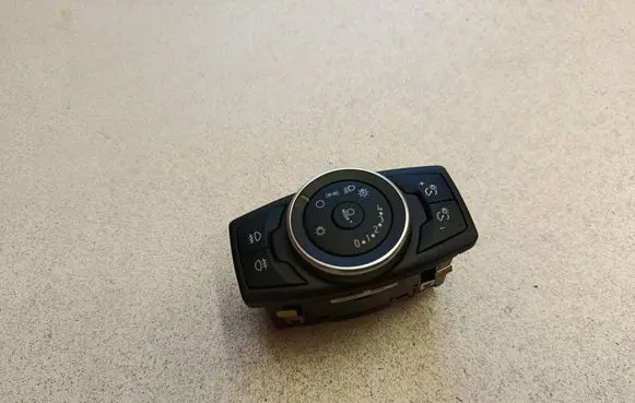 Ford Focus Light switch F1ET13A024CB 10139796 180410