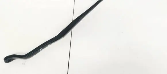 Honda CR-V Front wiper blade arm