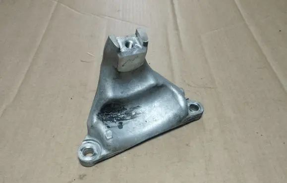 Honda Accord Engine mounting bracket 30TA0