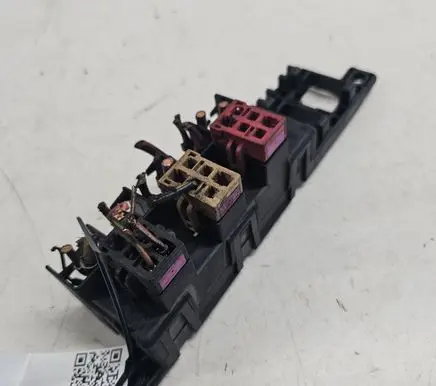 Audi A6 S6 C5 4B Fuse module 8L0941822A