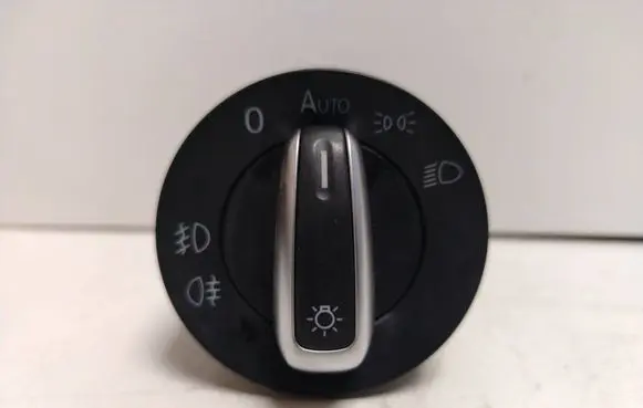 Volkswagen Golf VI Light switch 3C8941431A 10002831