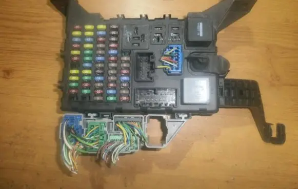 Jaguar X-Type Fuse box set