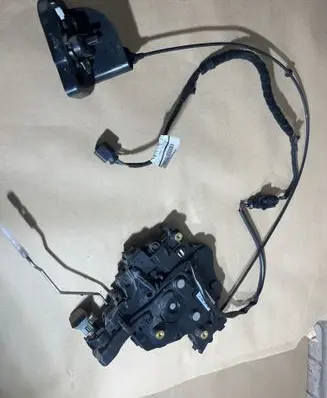 Volkswagen Transporter - Caravelle T5 Sliding door lock 7H0843654CC 34108 01072148005