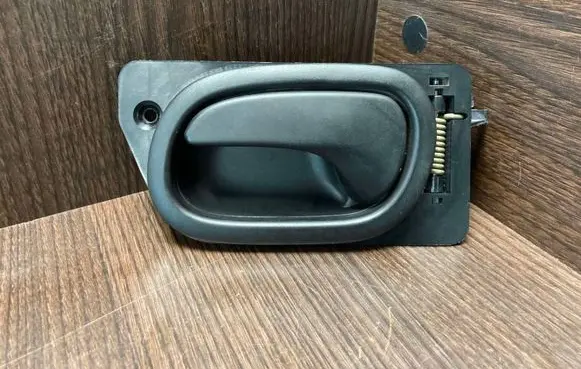 Renault Laguna I Front door interior handle 7700823286 92000006