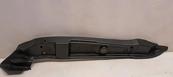 Audi Q5 SQ5 Fender end trim 8R0821111C